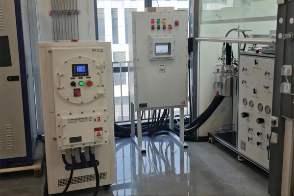 高低溫控溫設備是如何實現精準控溫的？